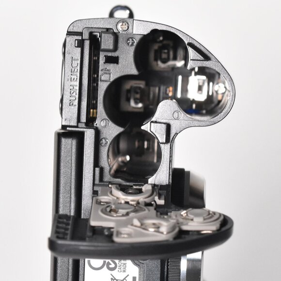 Canon Powershot A640 Digital Camera 10.0MP 4x Optical Zoom Video 32GB SD MINT - Picture 12 of 16